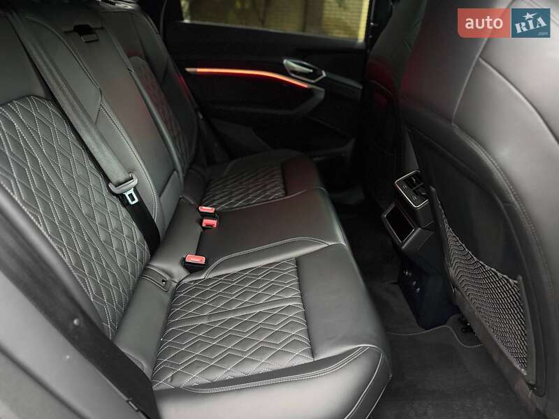 Внедорожник / Кроссовер Audi e-tron S 2022 в Киеве