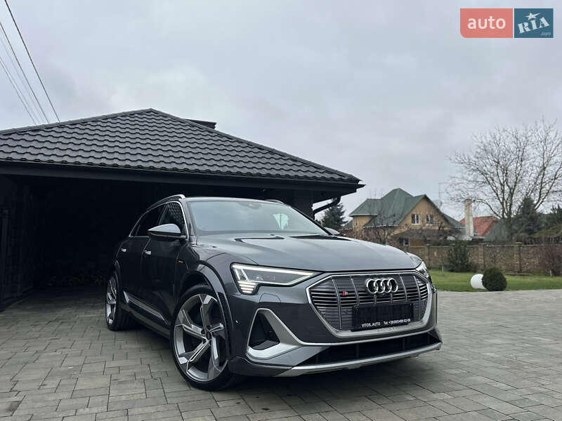 Позашляховик / Кросовер Audi e-tron S 2022 в Луцьку