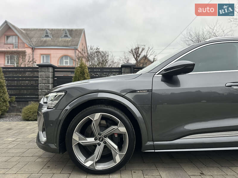 Позашляховик / Кросовер Audi e-tron S 2022 в Луцьку