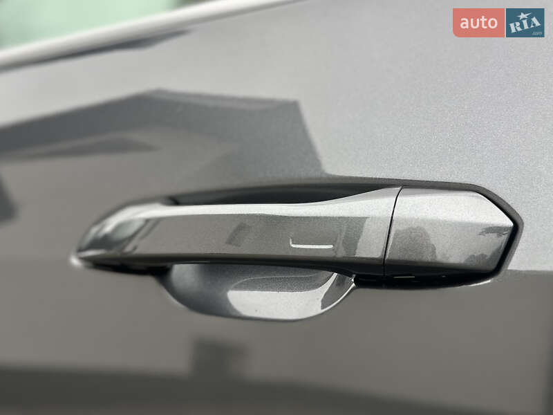 Позашляховик / Кросовер Audi e-tron S 2022 в Луцьку