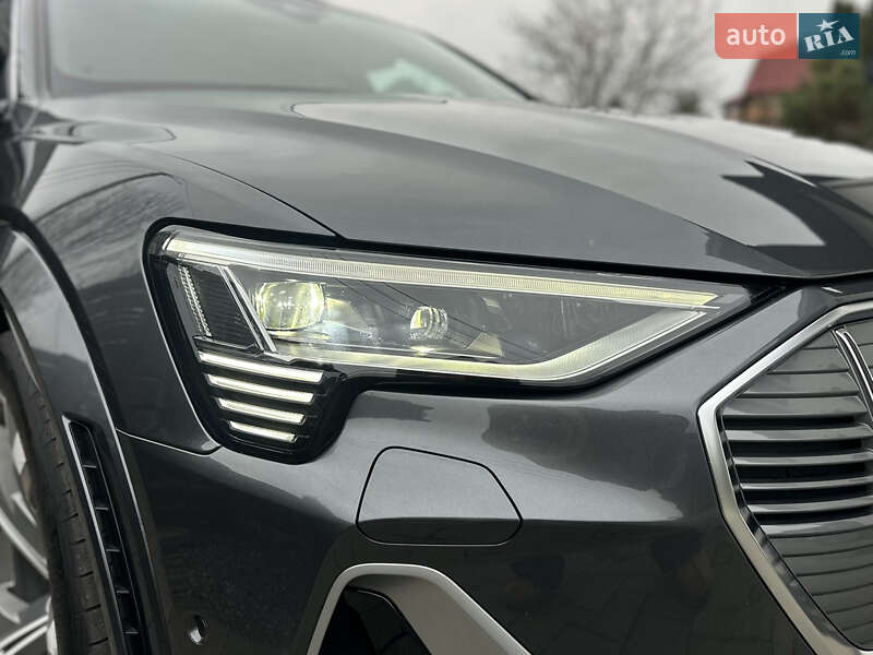 Позашляховик / Кросовер Audi e-tron S 2022 в Луцьку