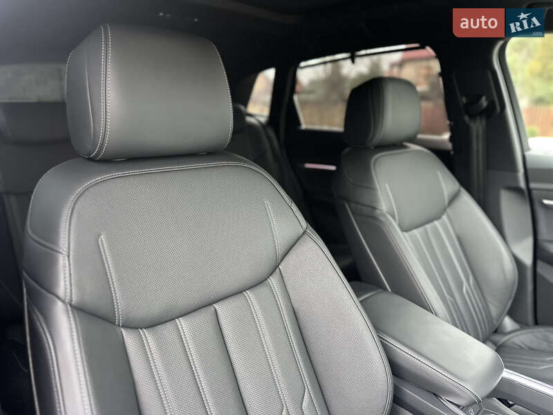 Позашляховик / Кросовер Audi e-tron S 2022 в Луцьку