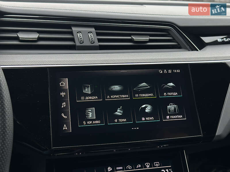 Позашляховик / Кросовер Audi e-tron S 2022 в Луцьку