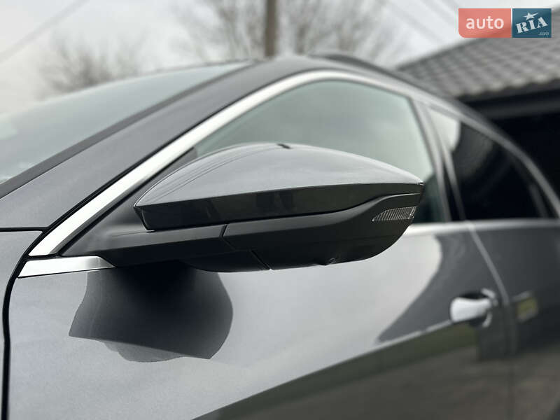 Позашляховик / Кросовер Audi e-tron S 2022 в Луцьку