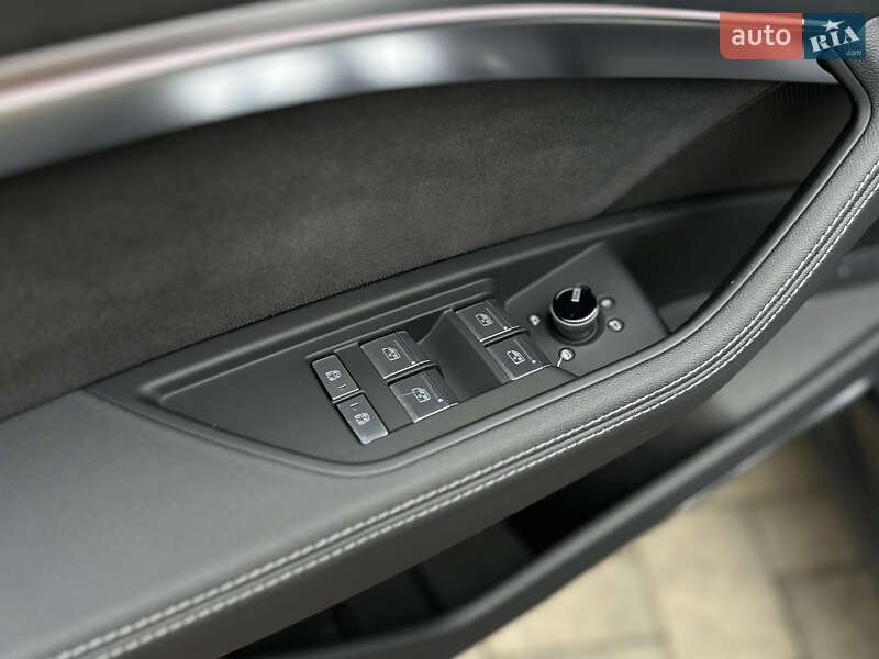 Позашляховик / Кросовер Audi e-tron S 2022 в Луцьку
