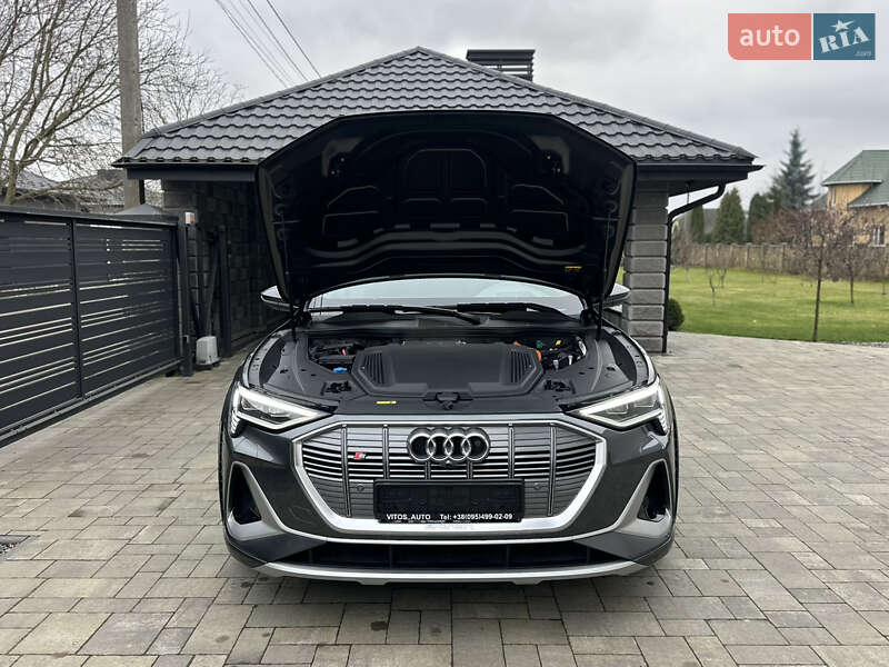 Позашляховик / Кросовер Audi e-tron S 2022 в Луцьку