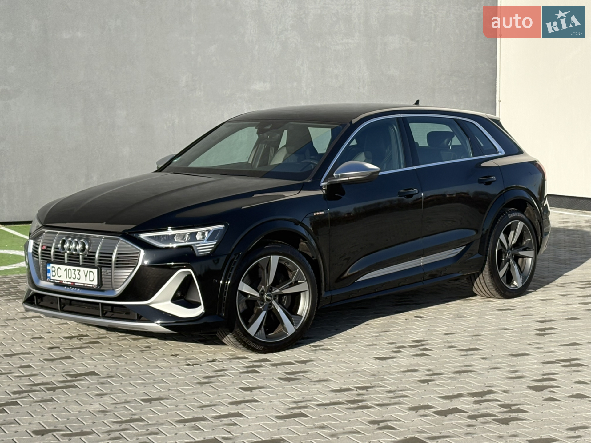 2021 Audi e-tron S - мініатюра 7