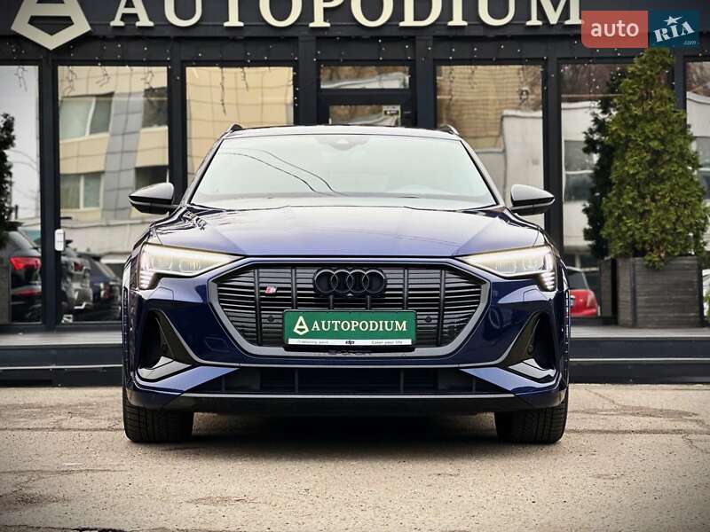 Внедорожник / Кроссовер Audi e-tron S 2021 в Киеве