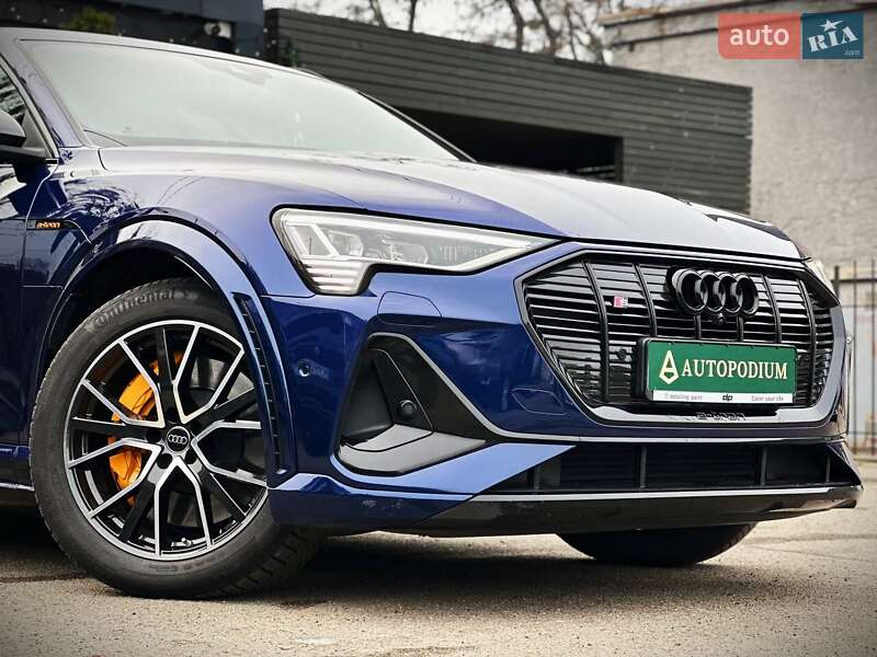Внедорожник / Кроссовер Audi e-tron S 2021 в Киеве
