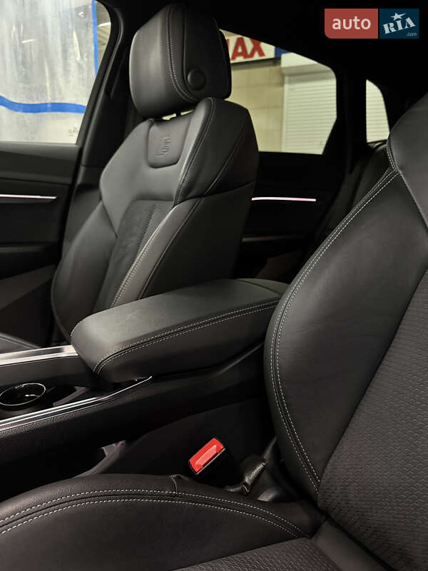 Внедорожник / Кроссовер Audi e-tron S 2022 в Киеве фото 12 Внедорожник / Кроссовер Audi e-tron S 2022 в Киеве