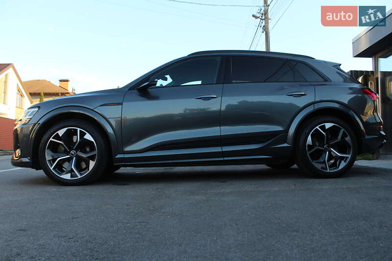 Внедорожник / Кроссовер Audi e-tron S 2022 в Киеве фото 4 Внедорожник / Кроссовер Audi e-tron S 2022 в Киеве