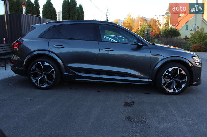Внедорожник / Кроссовер Audi e-tron S 2022 в Киеве фото 5 Внедорожник / Кроссовер Audi e-tron S 2022 в Киеве
