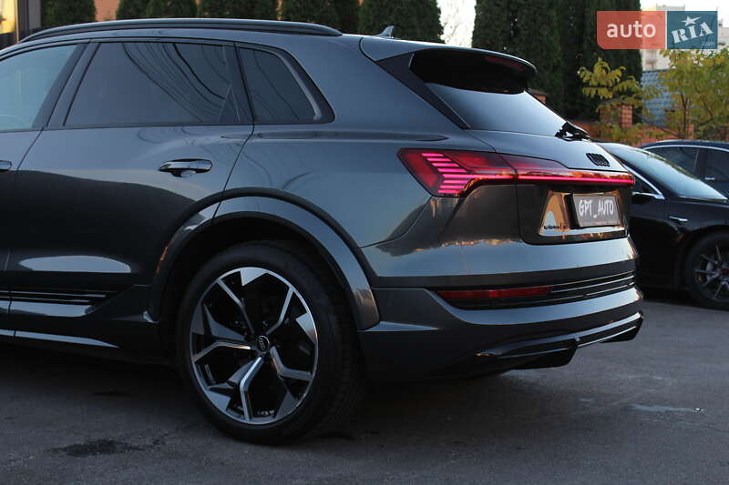 Внедорожник / Кроссовер Audi e-tron S 2022 в Киеве фото 16 Внедорожник / Кроссовер Audi e-tron S 2022 в Киеве