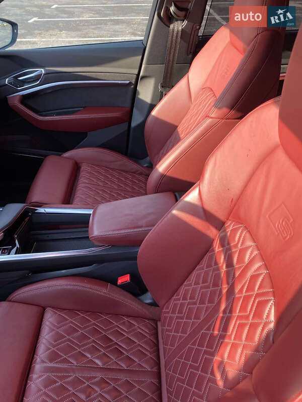Внедорожник / Кроссовер Audi e-tron S 2021 в Киеве фото 16 Внедорожник / Кроссовер Audi e-tron S 2021 в Киеве