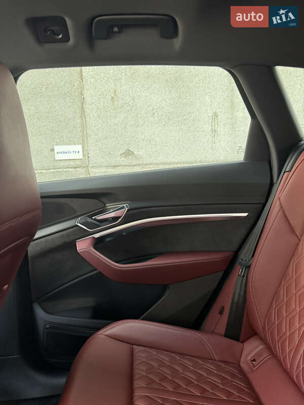 Внедорожник / Кроссовер Audi e-tron S 2021 в Киеве фото 18 Внедорожник / Кроссовер Audi e-tron S 2021 в Киеве
