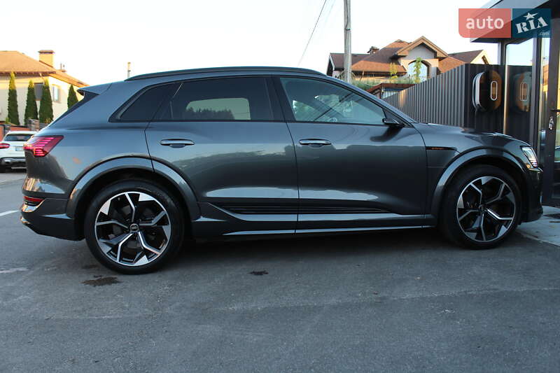 Внедорожник / Кроссовер Audi e-tron S 2022 в Киеве