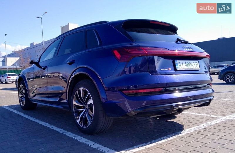 Внедорожник / Кроссовер Audi e-tron S 2022 в Киеве