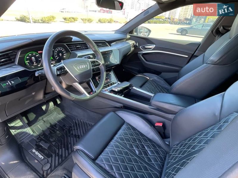 Позашляховик / Кросовер Audi e-tron S 2022 в Києві