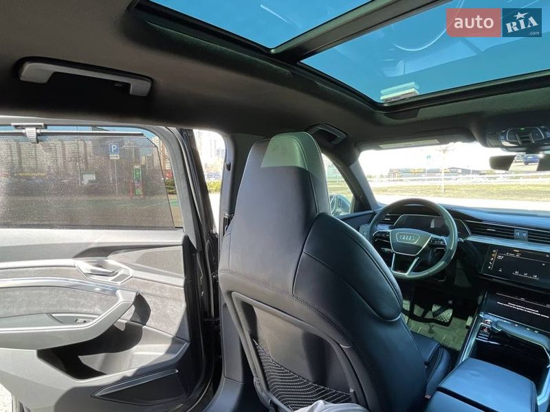 Позашляховик / Кросовер Audi e-tron S 2022 в Києві