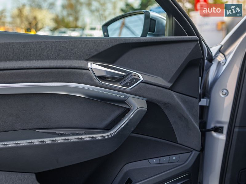 Внедорожник / Кроссовер Audi e-tron S 2022 в Черновцах