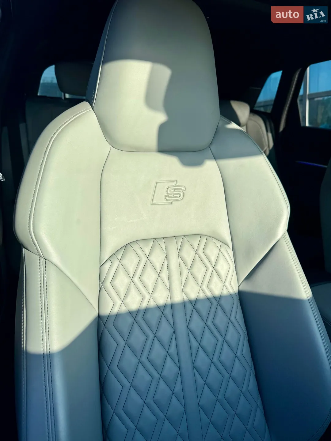 2022 Audi e-tron S - мініатюра 47