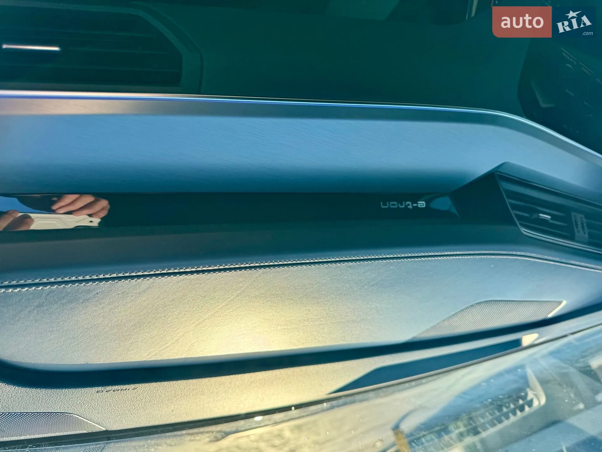 2022 Audi e-tron S - мініатюра 49
