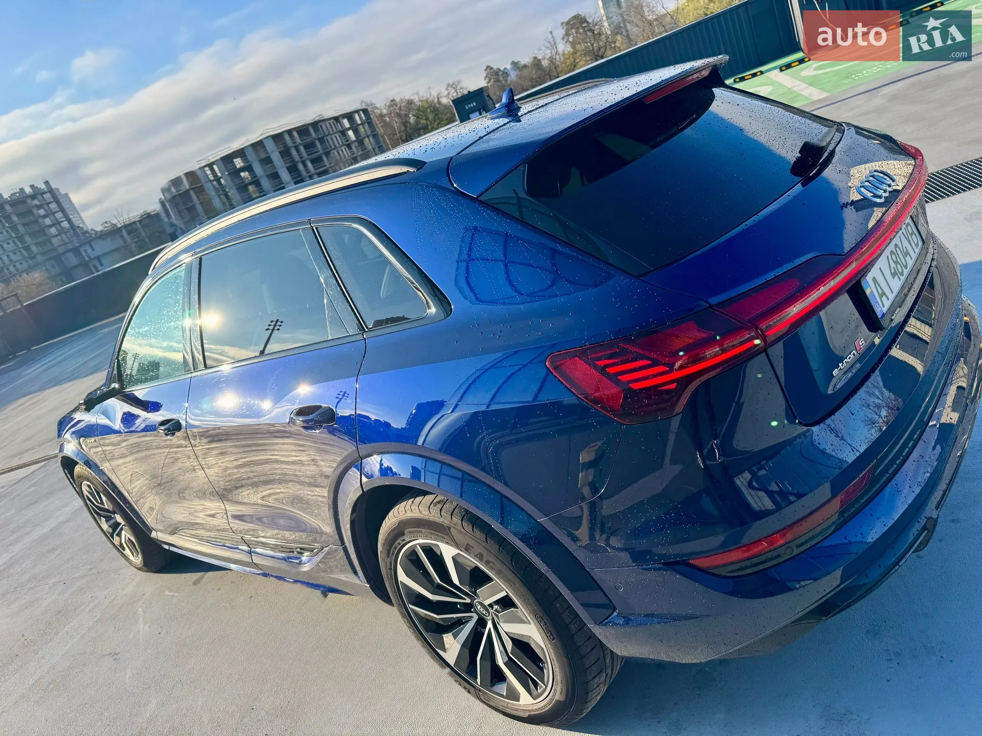 2022 Audi e-tron S - мініатюра 29