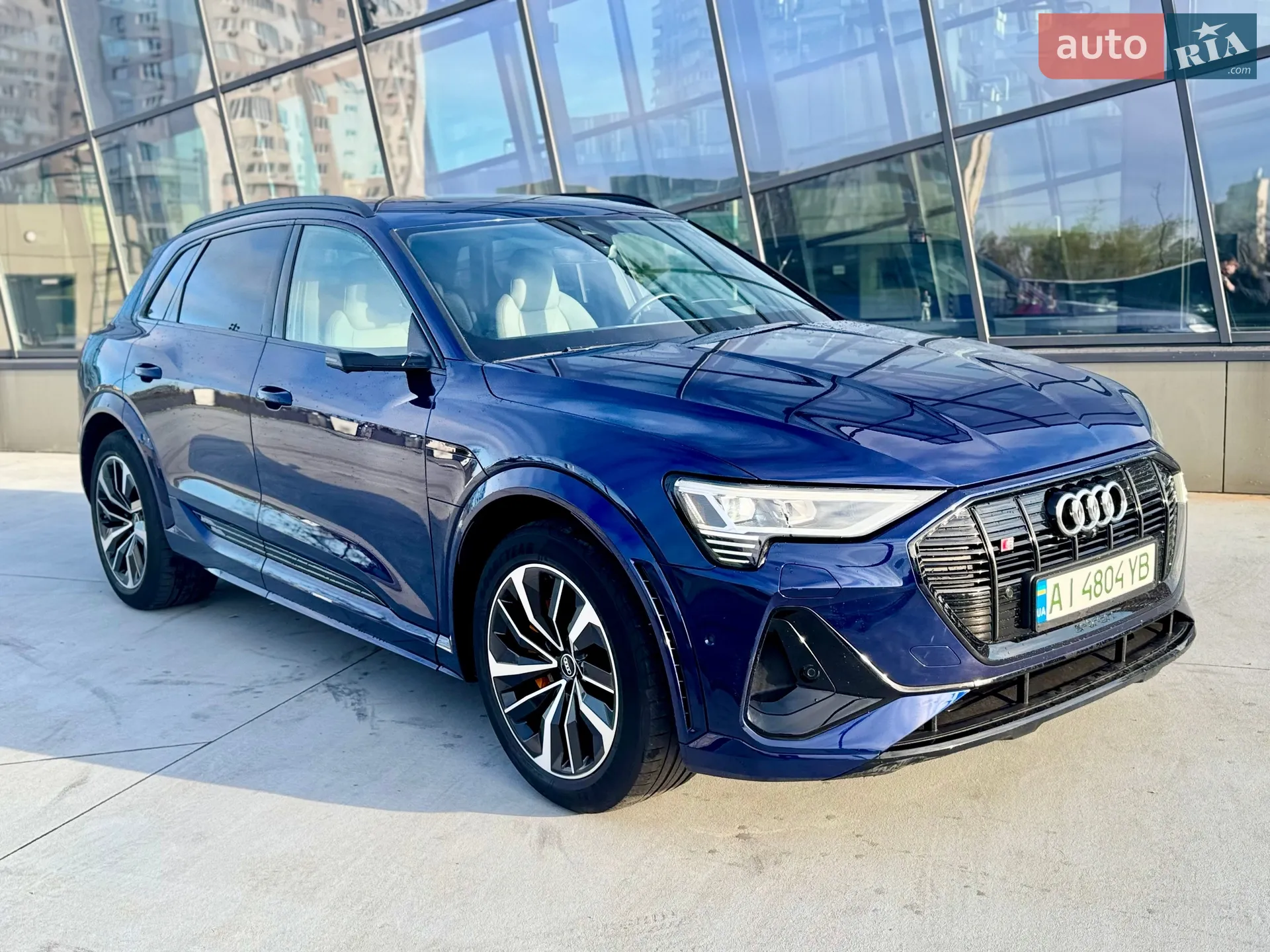 2022 Audi e-tron S - мініатюра 8