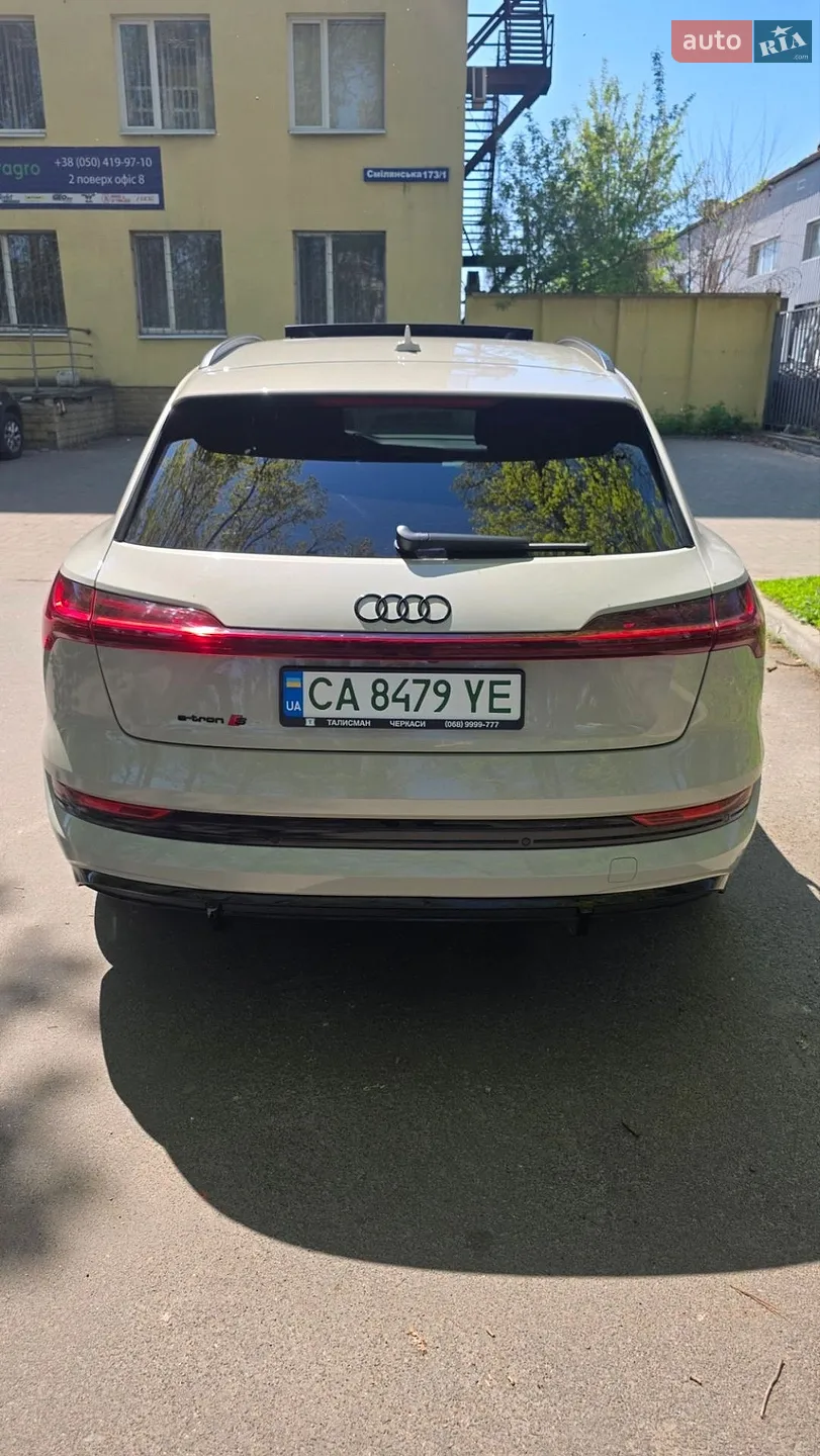2021 Audi e-tron S - мініатюра 4