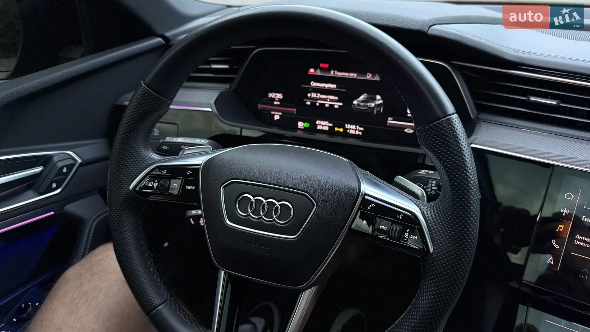 2022 Audi e-tron S - мініатюра 51
