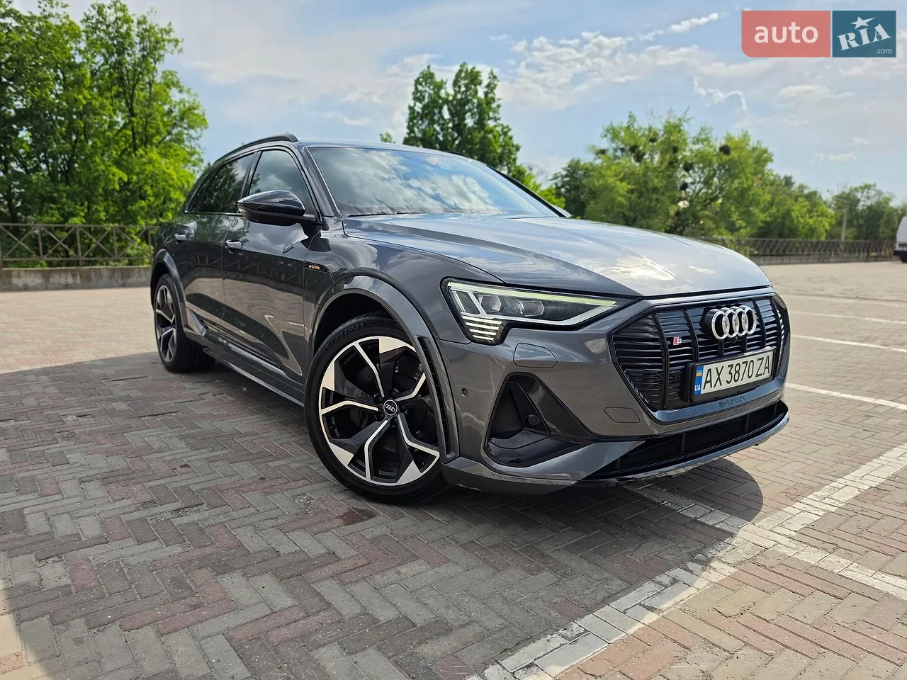 2021 Audi e-tron S - мініатюра 26