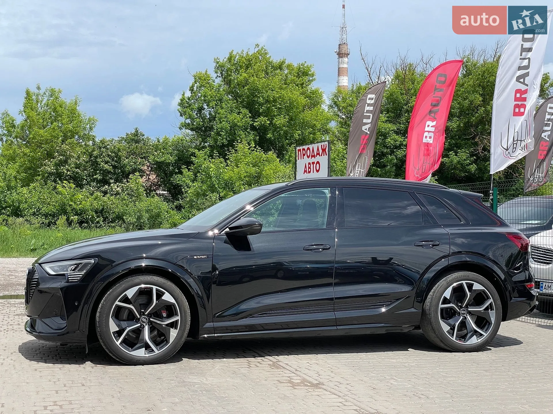2022 Audi e-tron S - мініатюра 12
