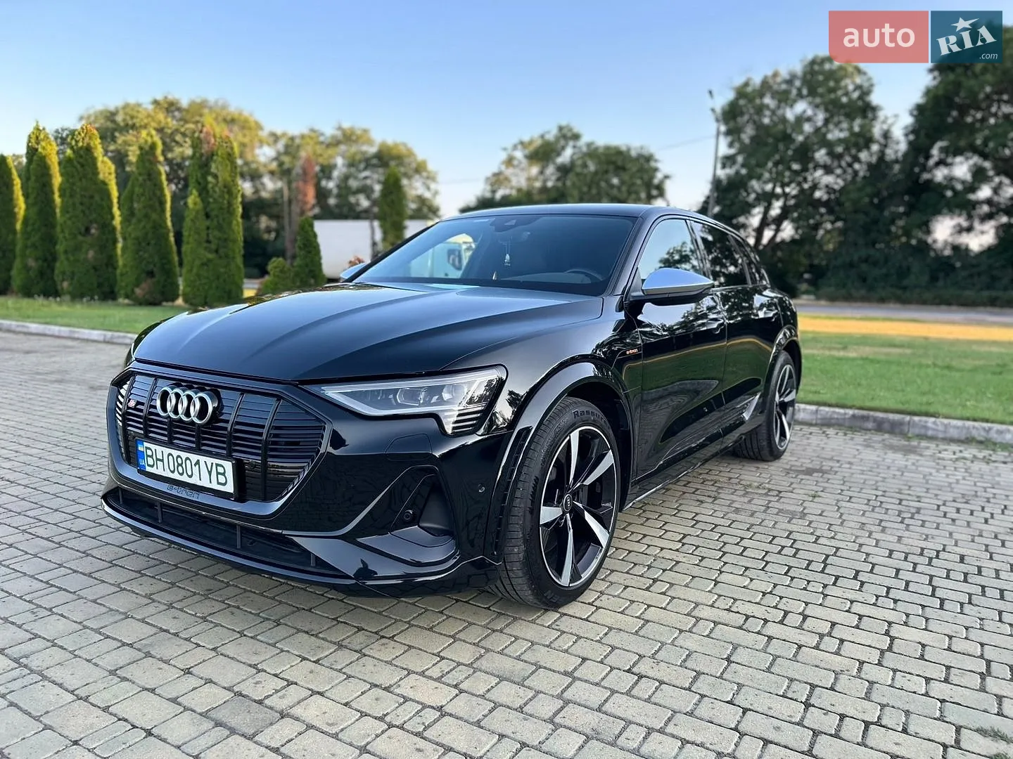 2022 Audi e-tron S - мініатюра 2