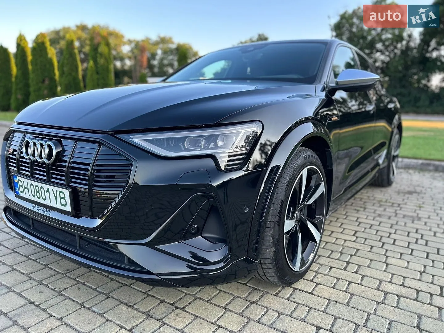2022 Audi e-tron S - мініатюра 9