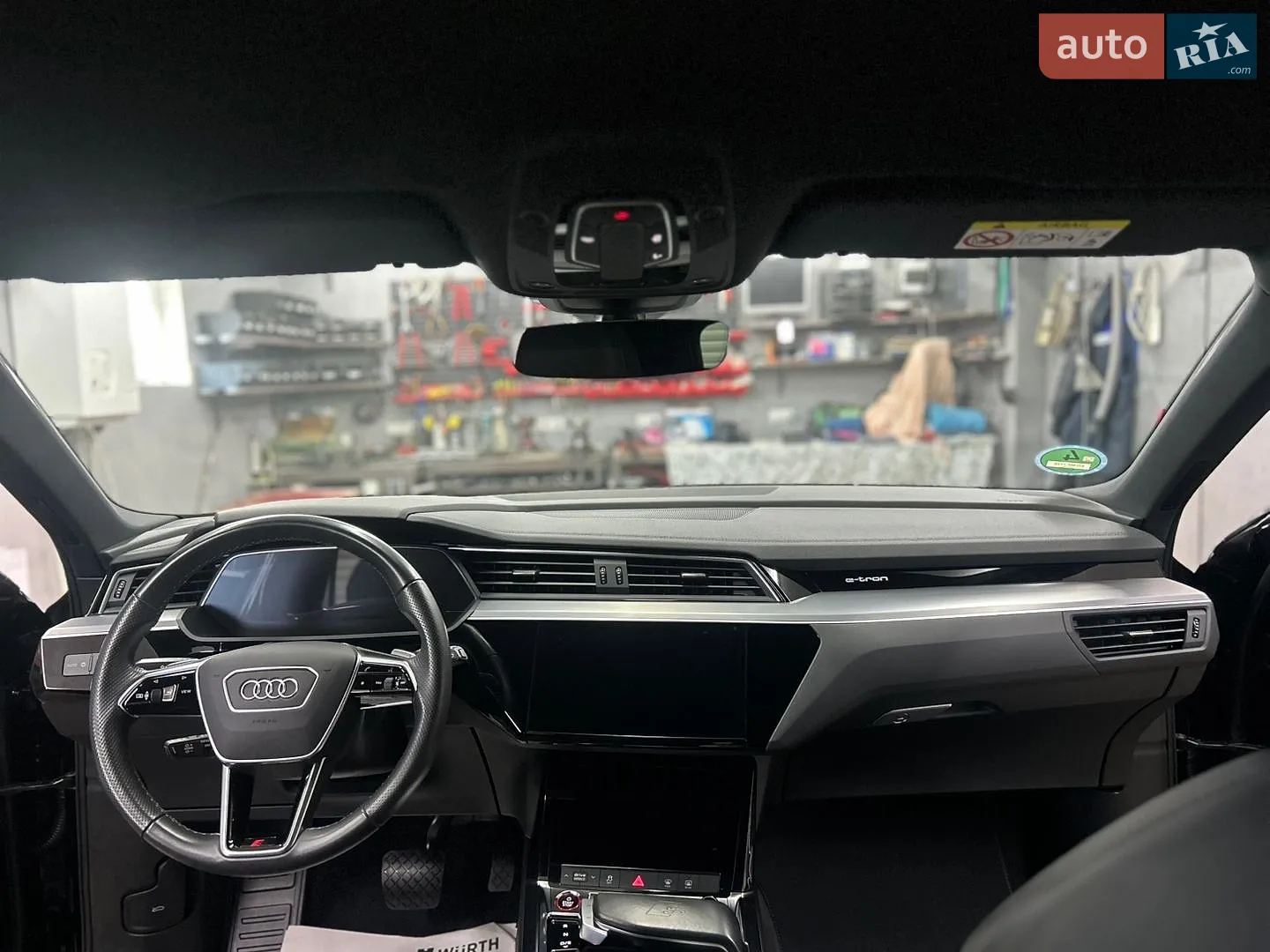 2022 Audi e-tron S - мініатюра 25