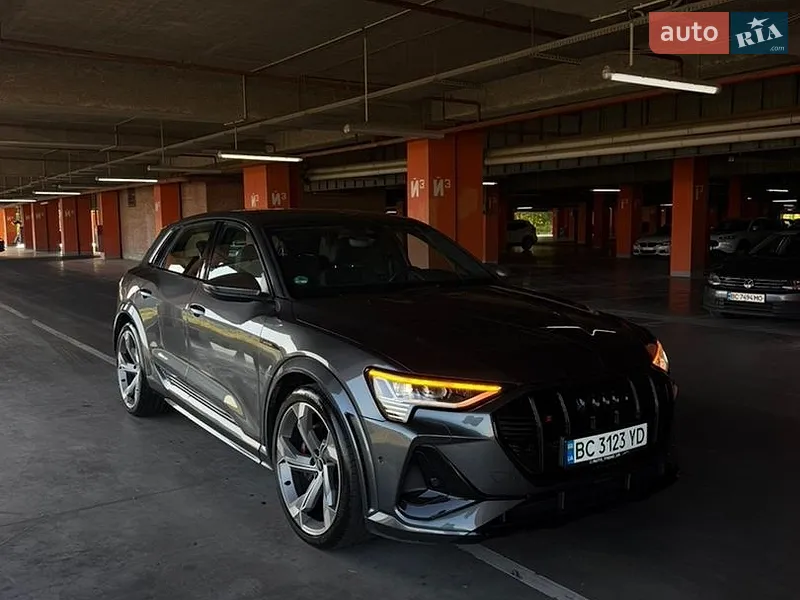 Audi e-tron S 2022