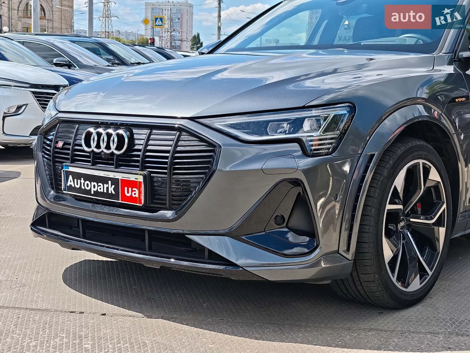 2020 Audi e-tron S - мініатюра 9
