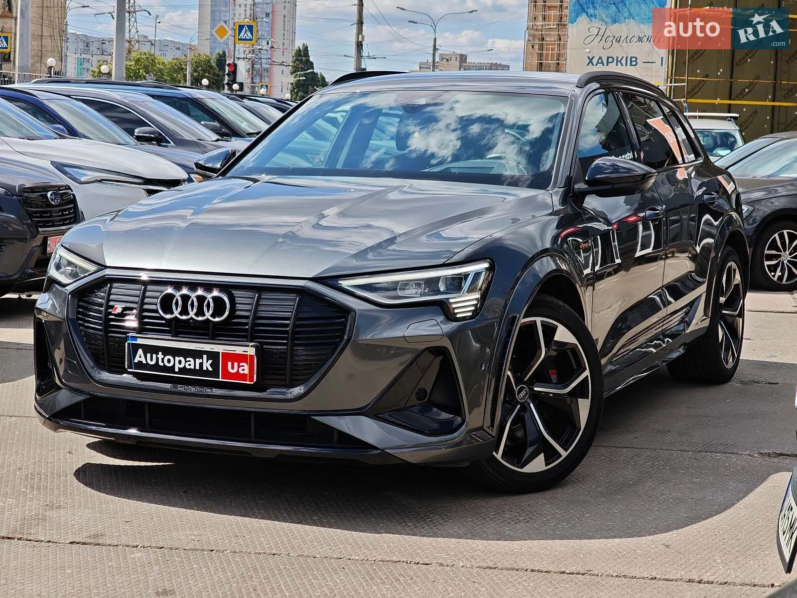 2020 Audi e-tron S - мініатюра 12