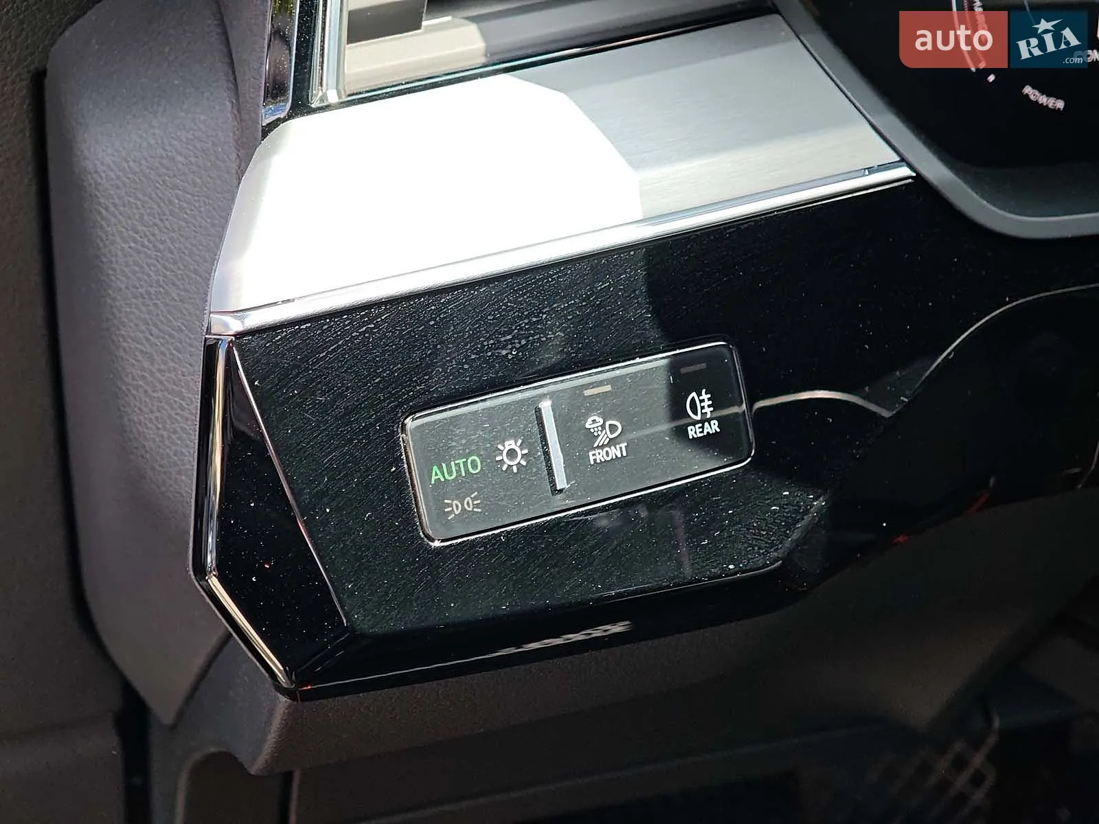 2020 Audi e-tron S - мініатюра 32