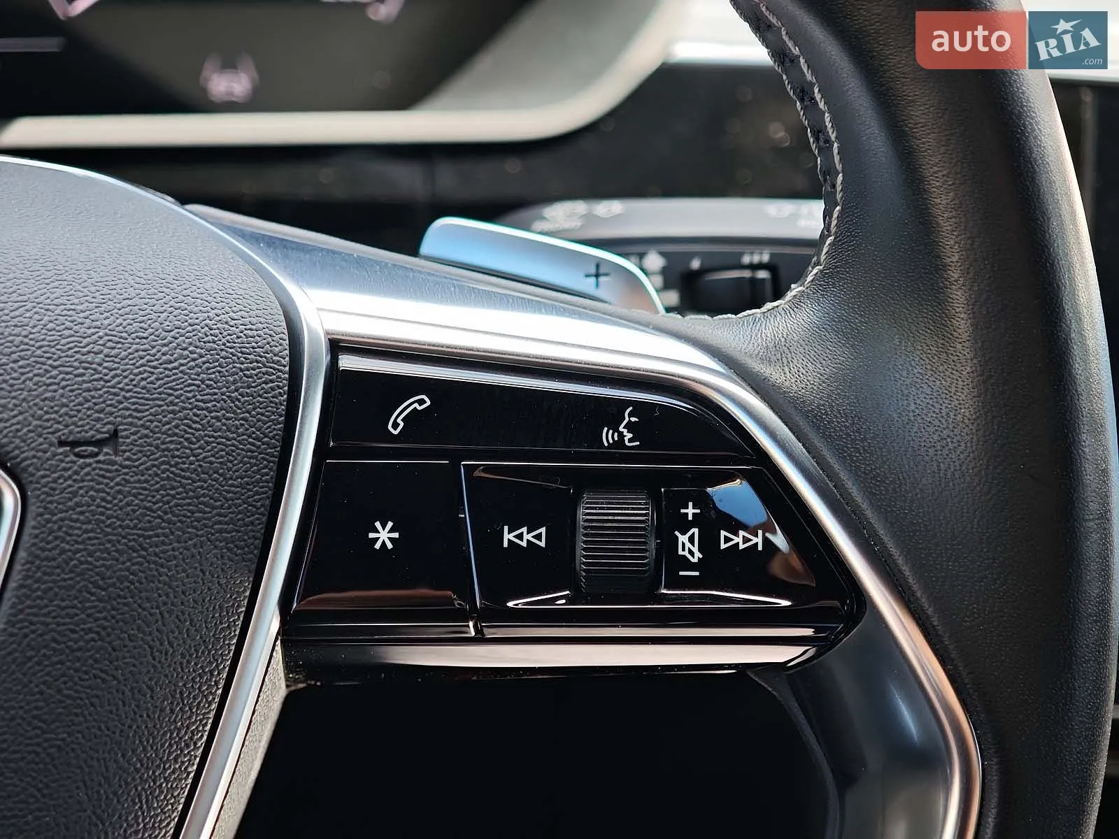 2020 Audi e-tron S - мініатюра 35