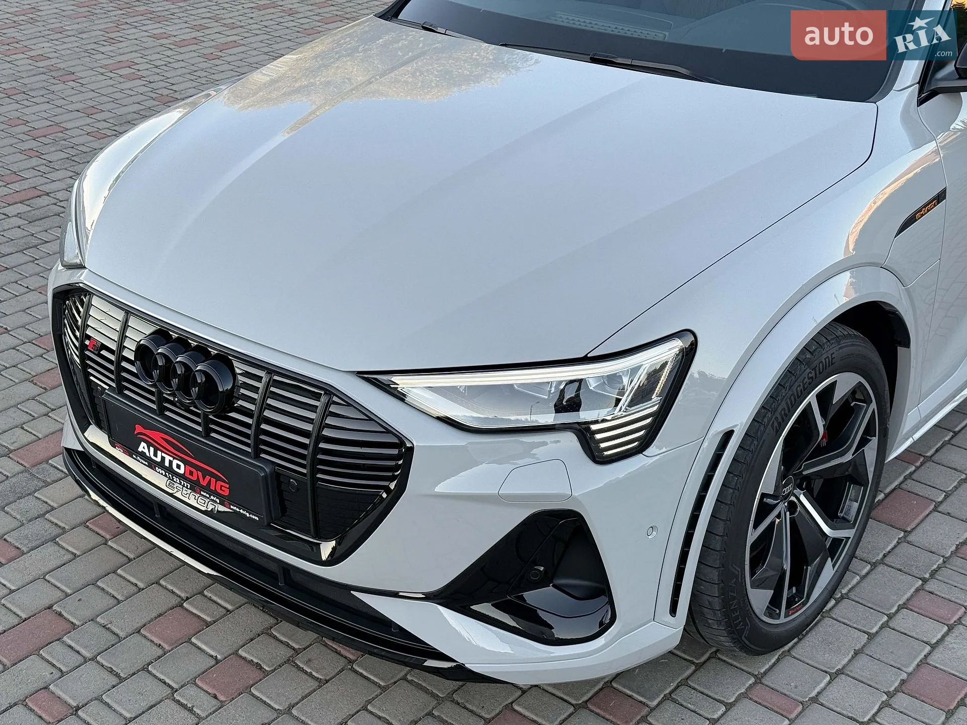 2022 Audi e-tron S - мініатюра 12
