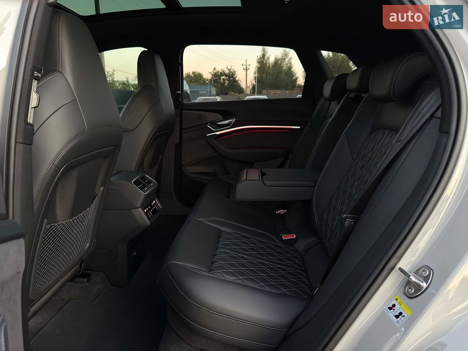 2022 Audi e-tron S - мініатюра 74