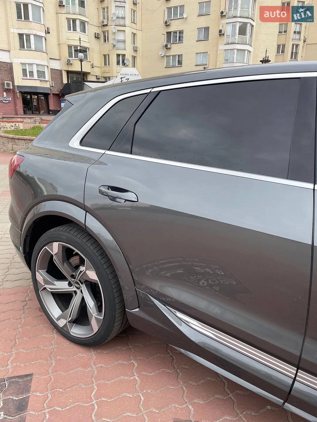 2021 Audi e-tron S - мініатюра 5