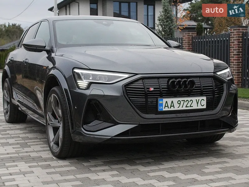 Audi e-tron S 2022