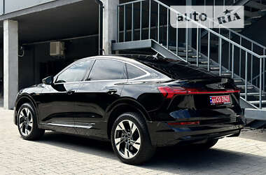 Позашляховик / Кросовер Audi e-tron Sportback 2022 в 