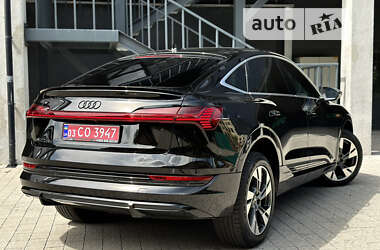 Позашляховик / Кросовер Audi e-tron Sportback 2022 в 