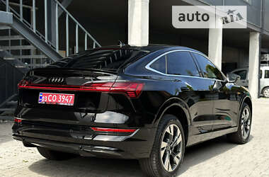 Позашляховик / Кросовер Audi e-tron Sportback 2022 в 