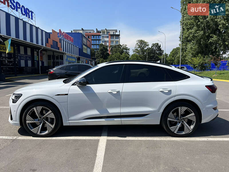 Позашляховик / Кросовер Audi e-tron Sportback 2021 в Ужгороді