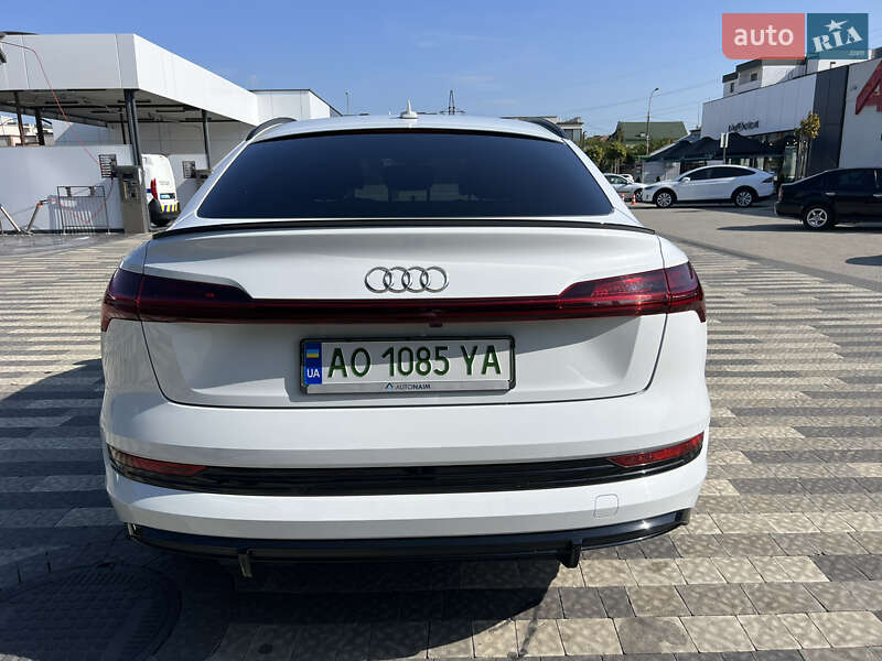 Позашляховик / Кросовер Audi e-tron Sportback 2021 в Ужгороді