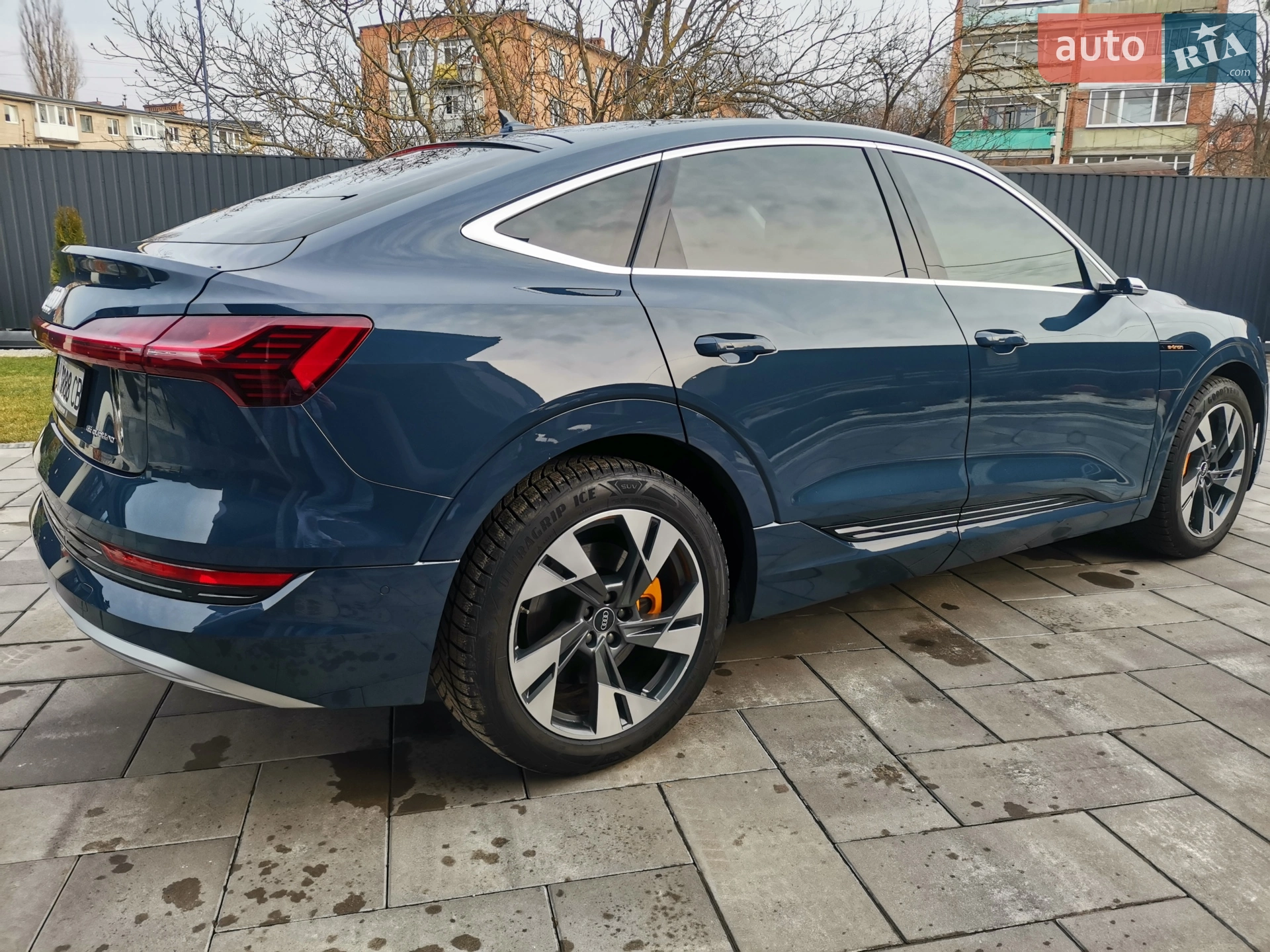 2020 Audi e-tron Sportback - мініатюра 2